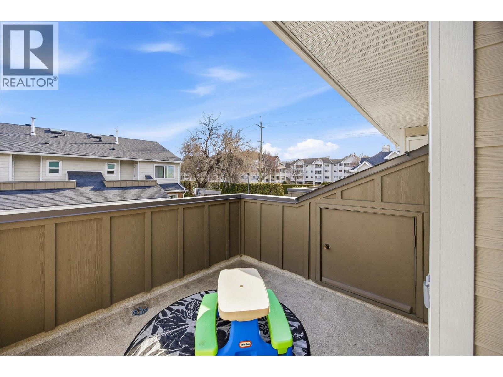 #15 2055 Ethel Street - 23
