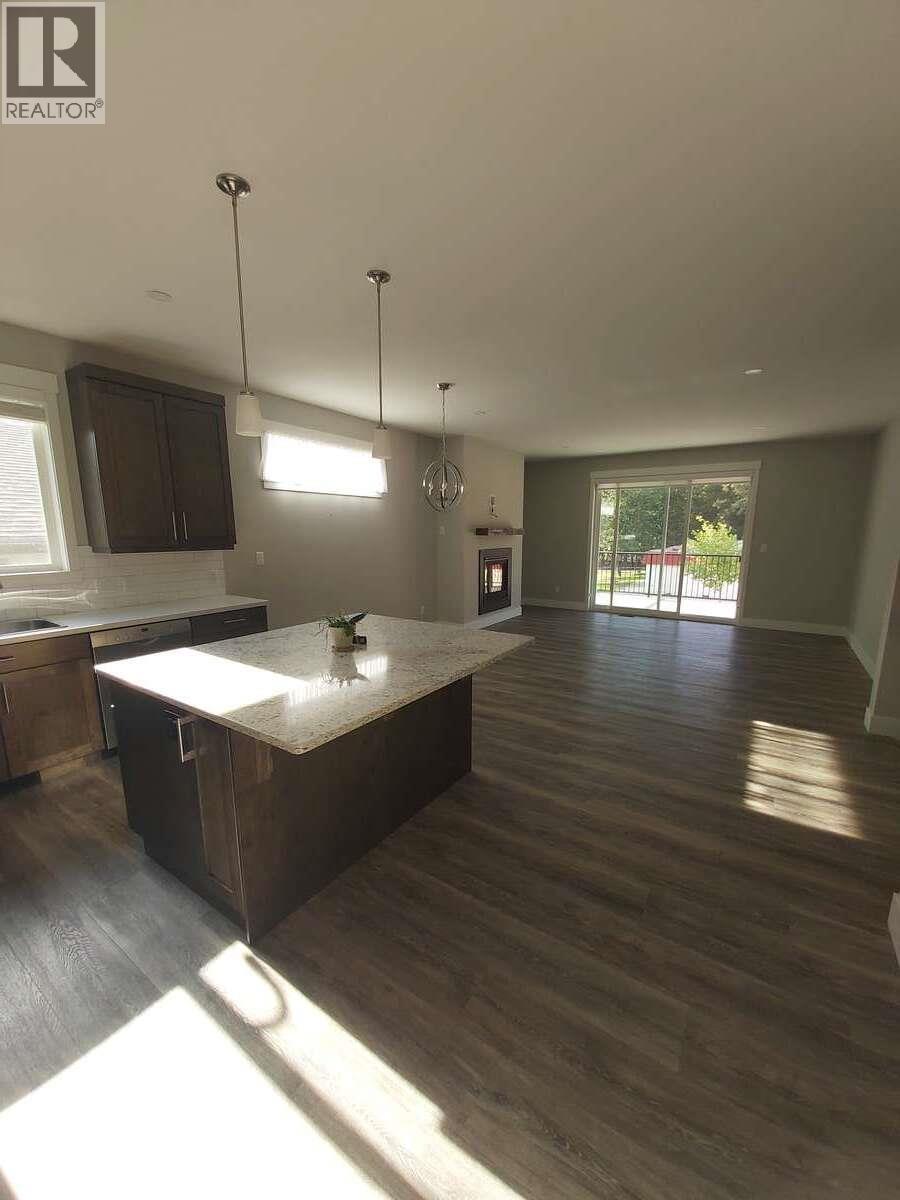 2081 14 Avenue SE - 6