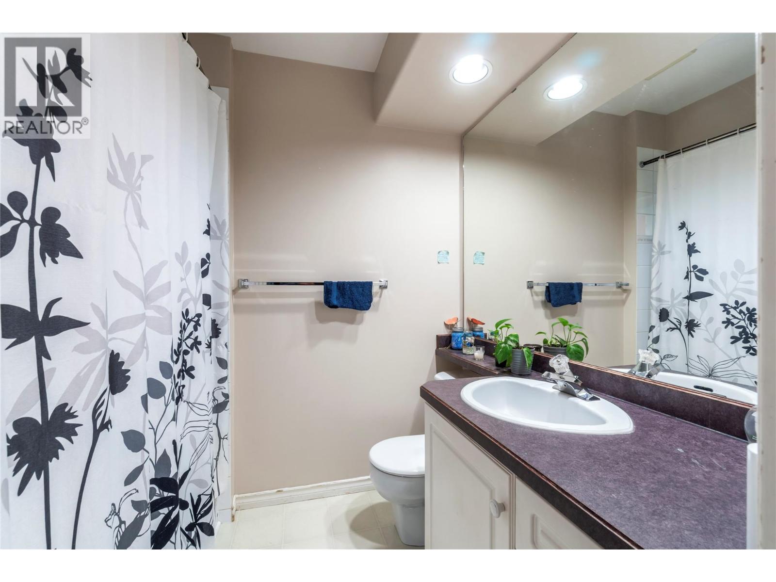 650 17 Street SE, Salmon Arm