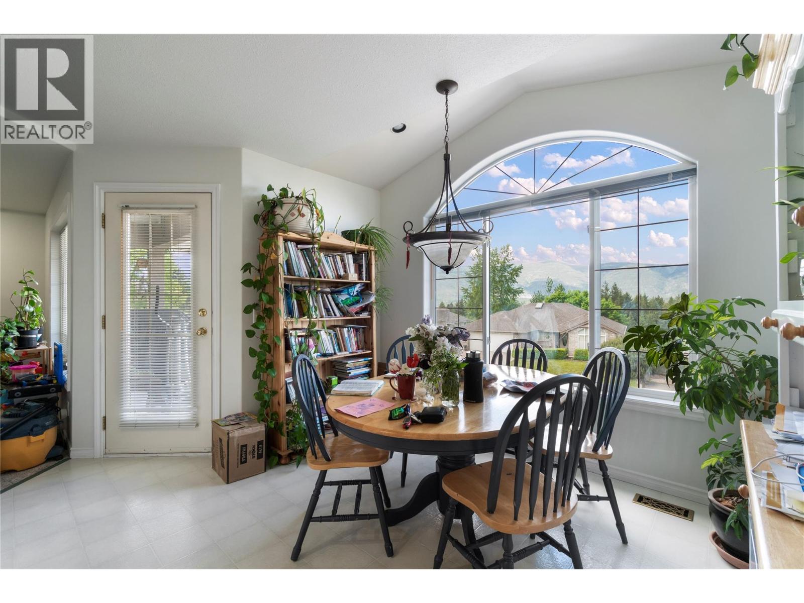 650 17 Street SE, Salmon Arm