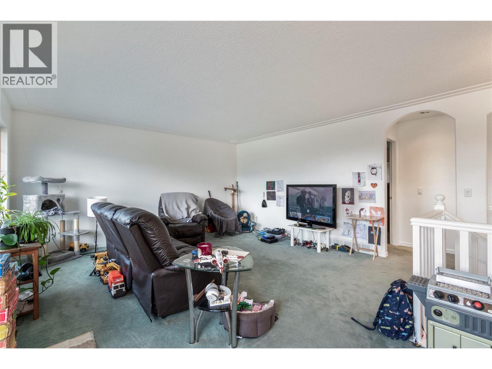 650 17 Street SE, Salmon Arm