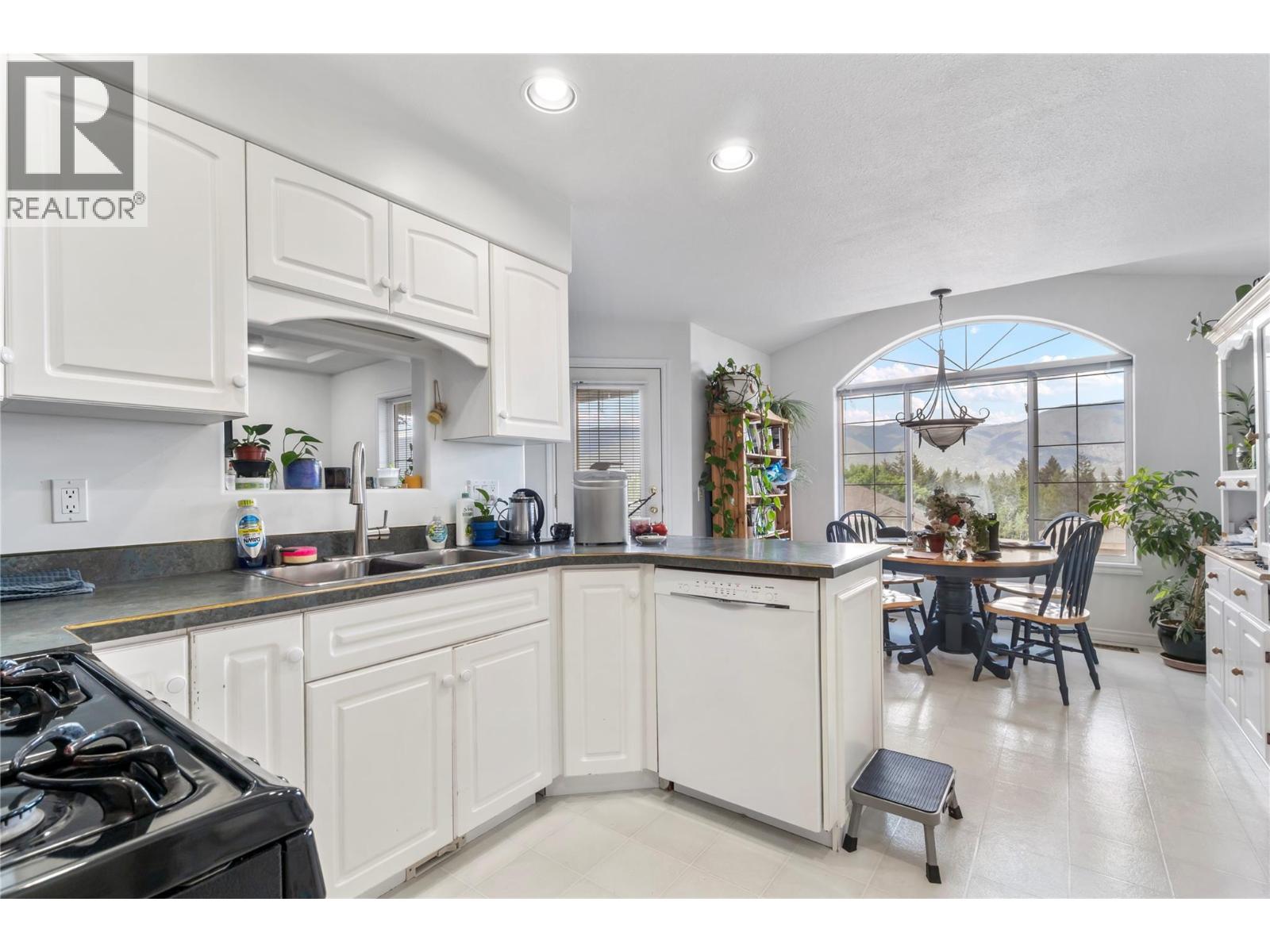650 17 Street SE, Salmon Arm