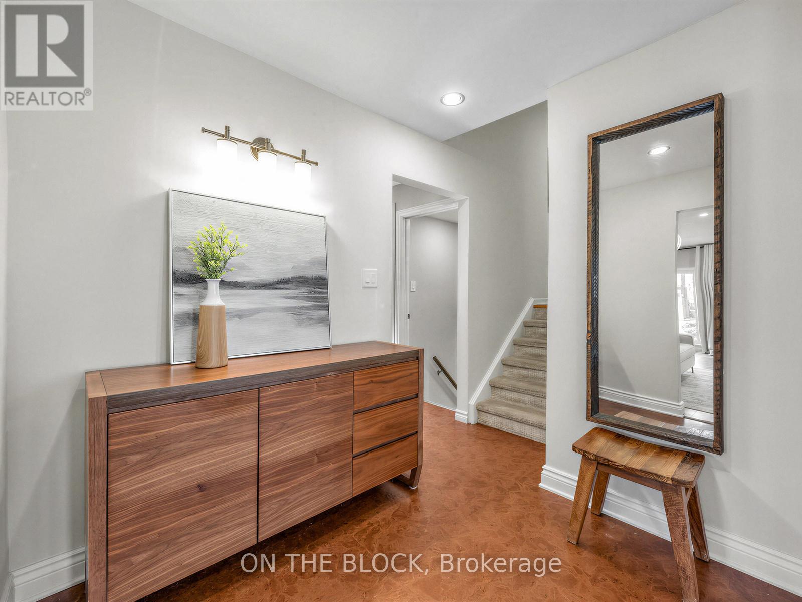 41 EASTLEA CRESCENT - 7