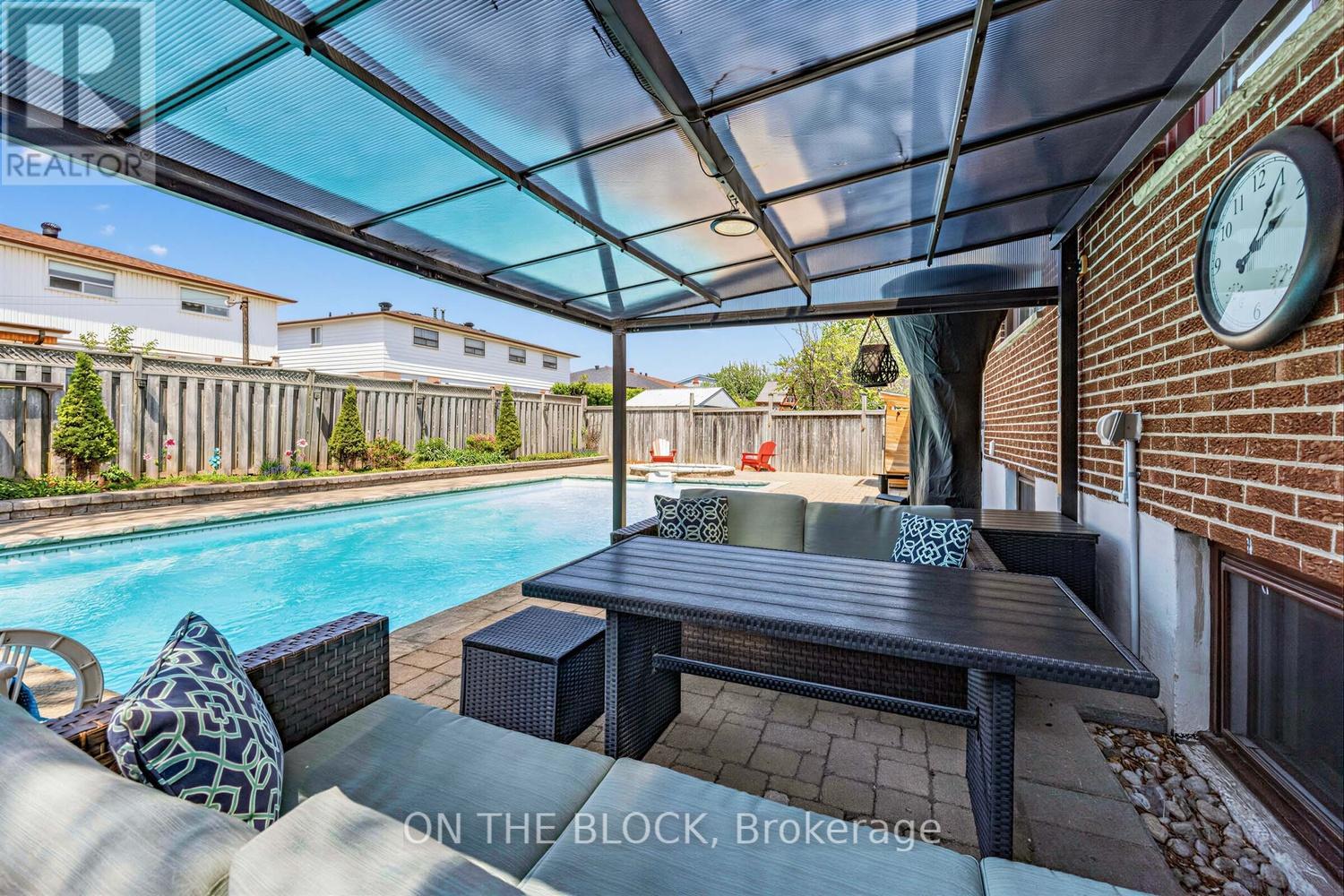 41 EASTLEA CRESCENT - 46