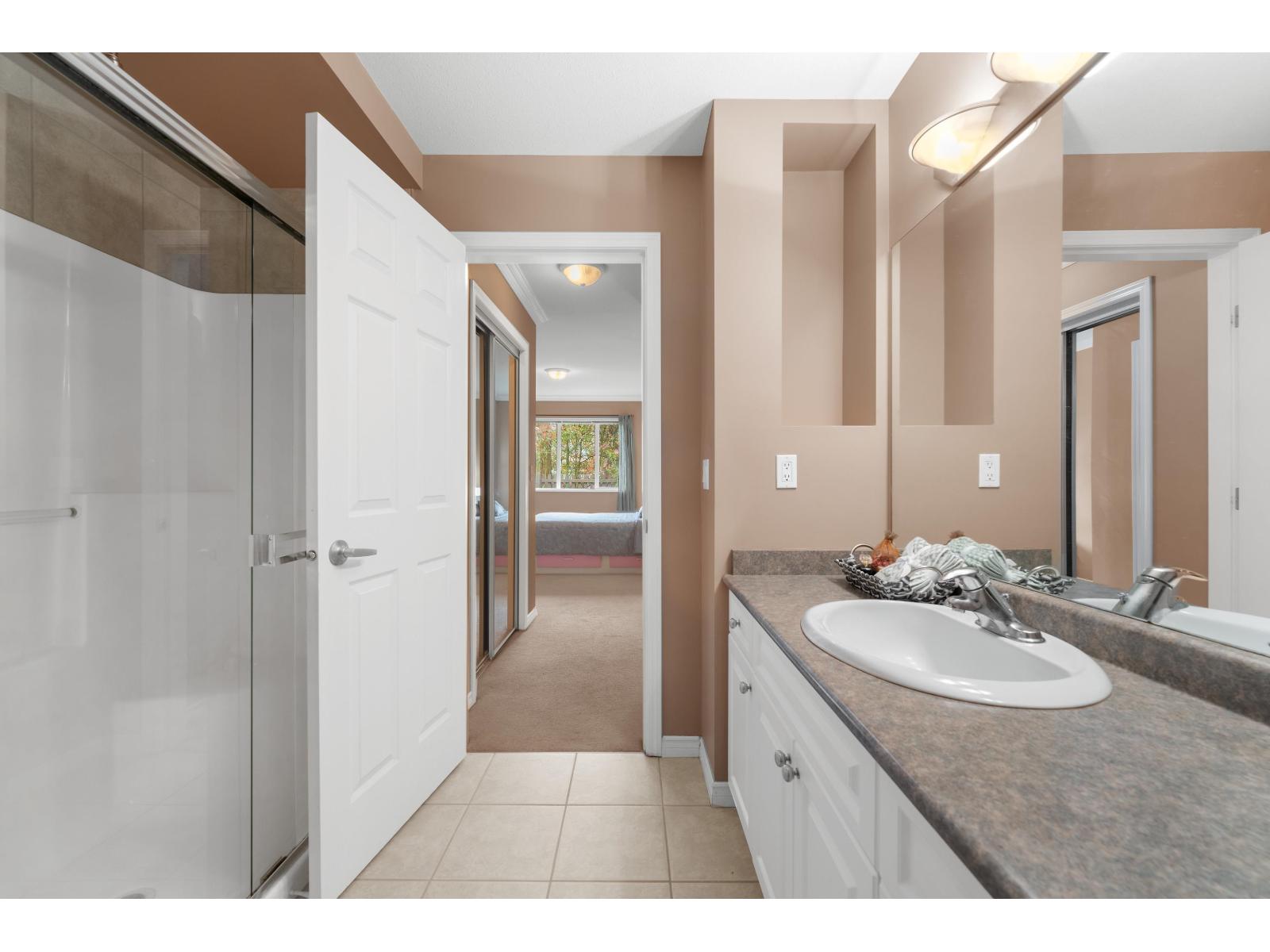 62 15133 29A AVENUE, Surrey