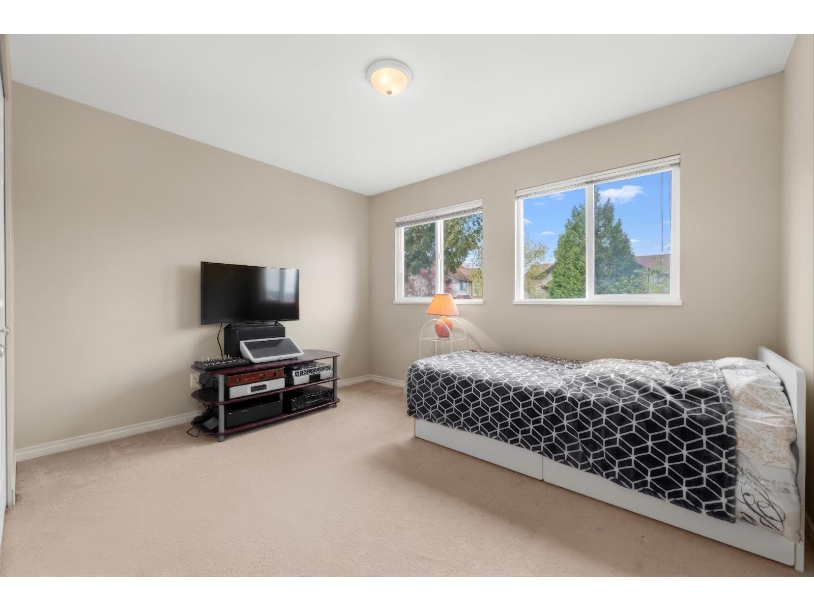 62 15133 29A AVENUE, Surrey