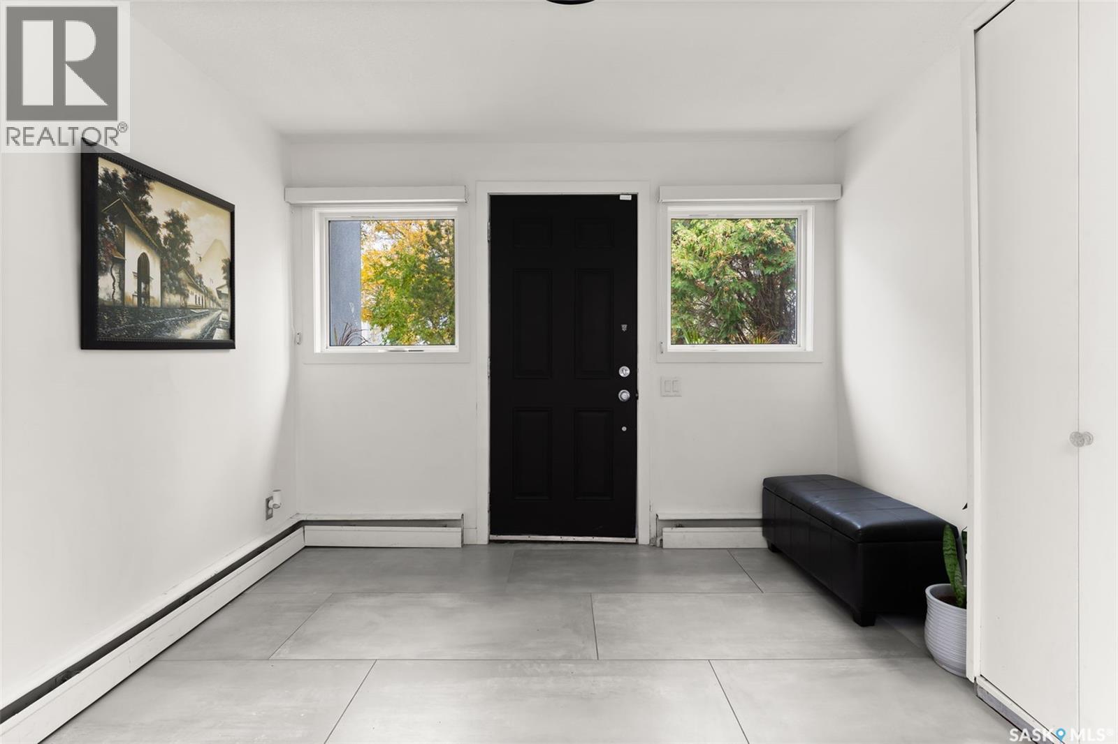 3051 Quinn DRIVE - Image 3