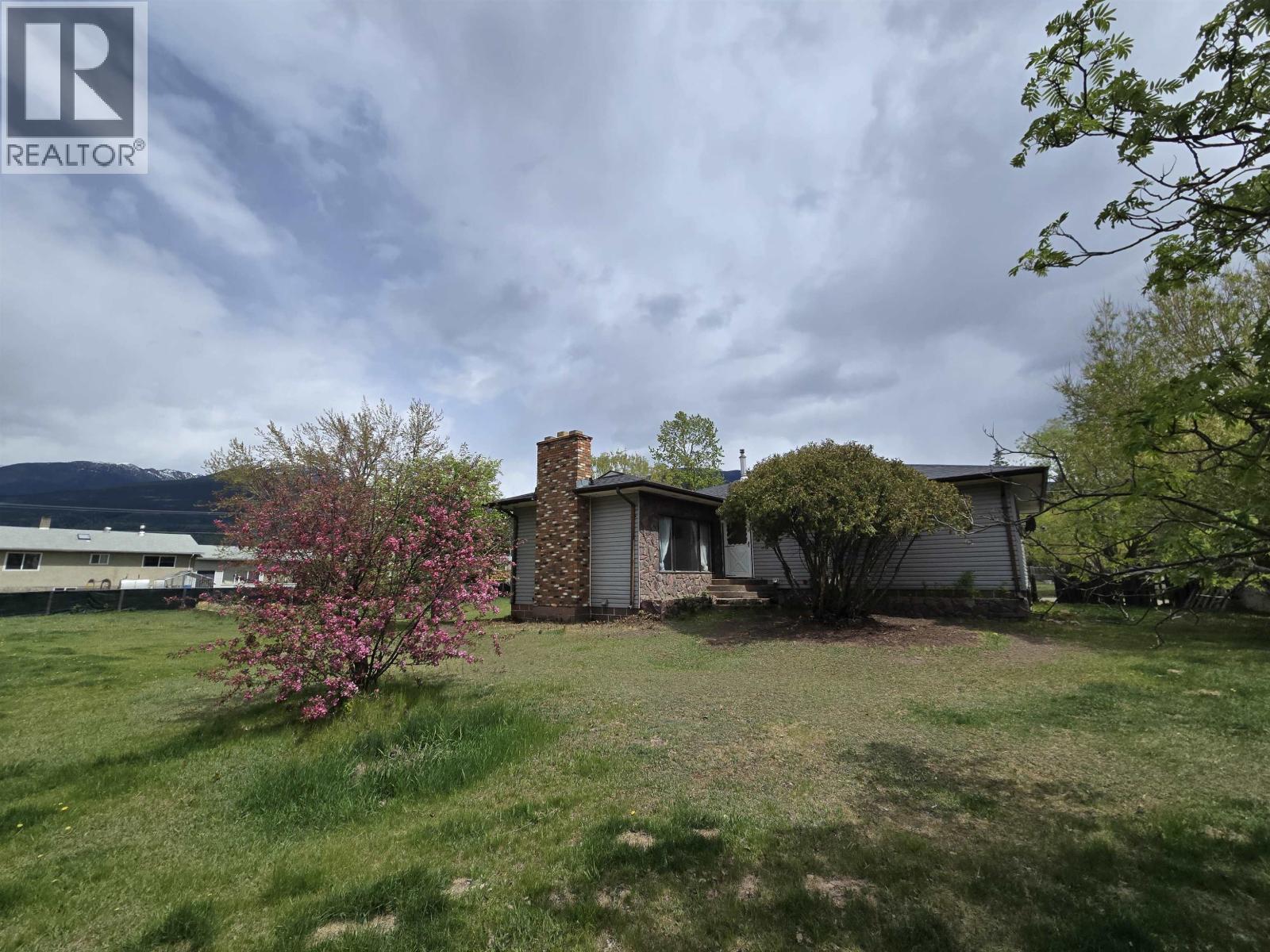 1410 7TH AVENUE, Valemount