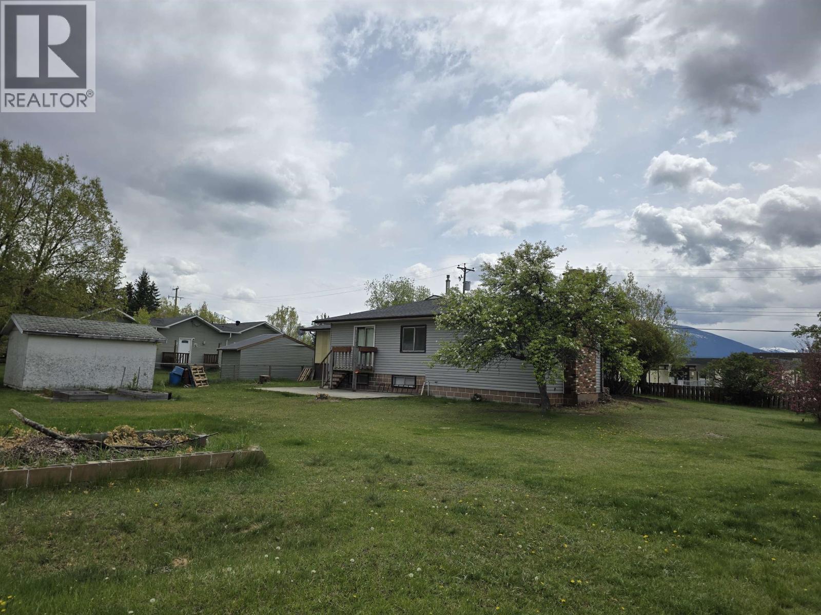 1410 7TH AVENUE, Valemount