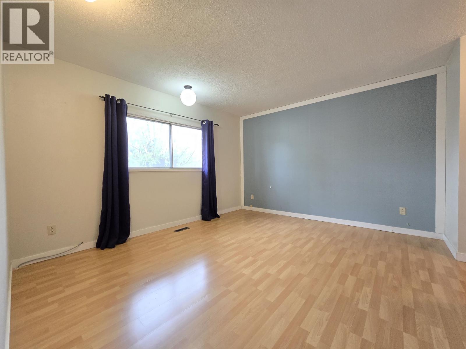 1410 7TH AVENUE - 17