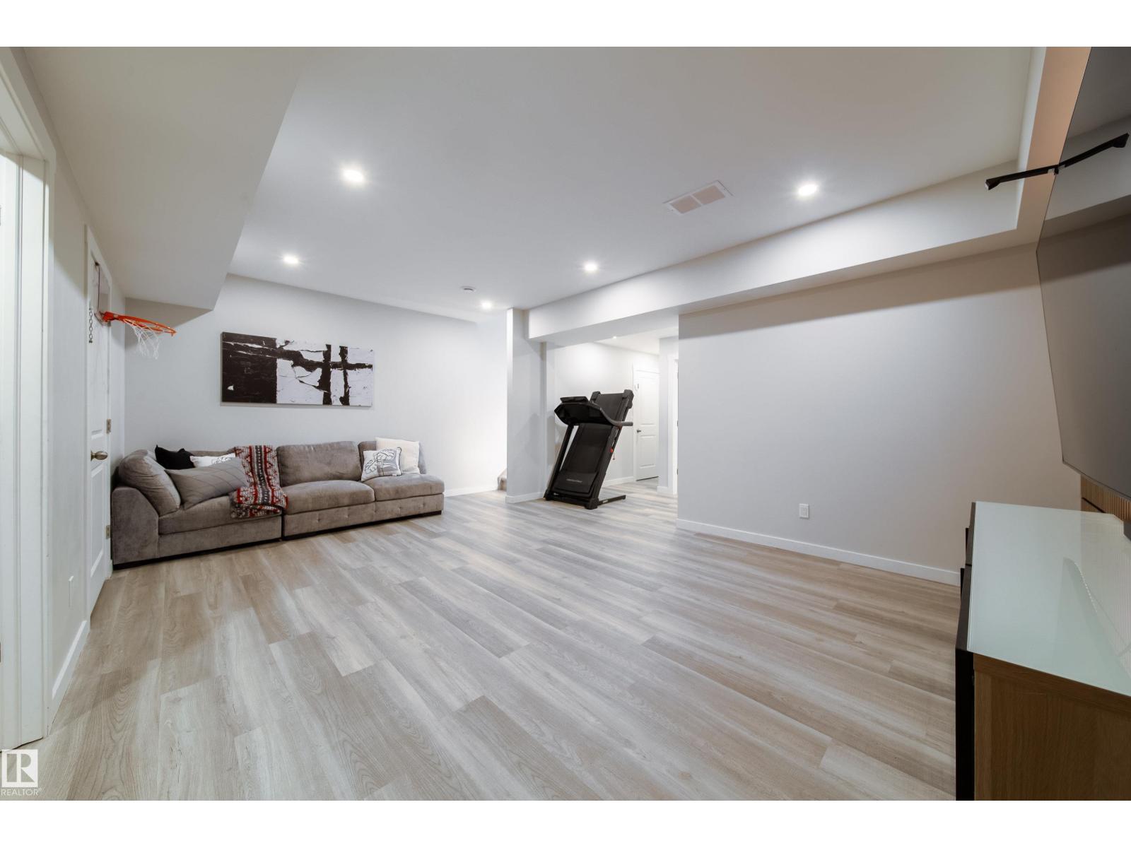 22931 96 AV NW - 34