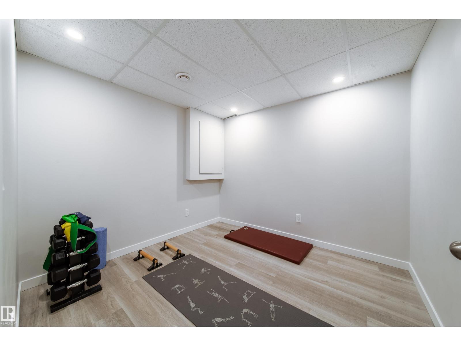 22931 96 AV NW - 35