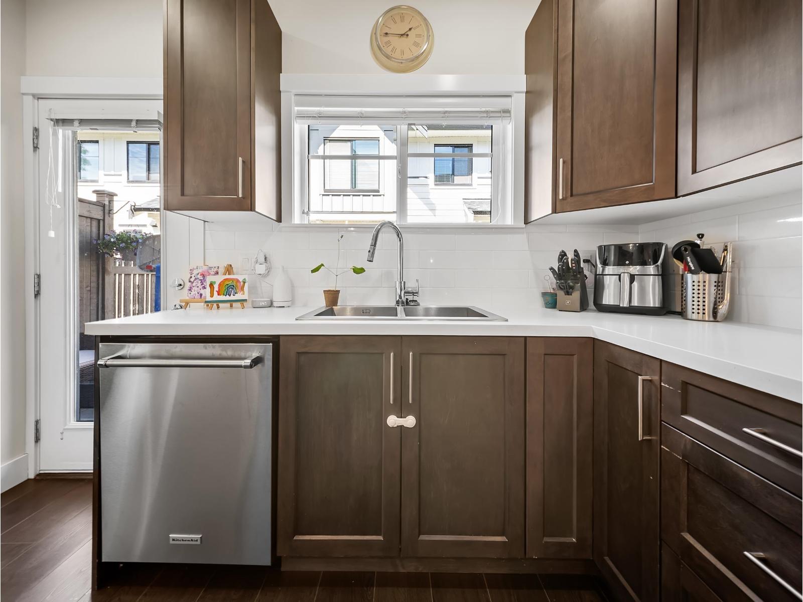 115 16528 24A AVENUE, Surrey