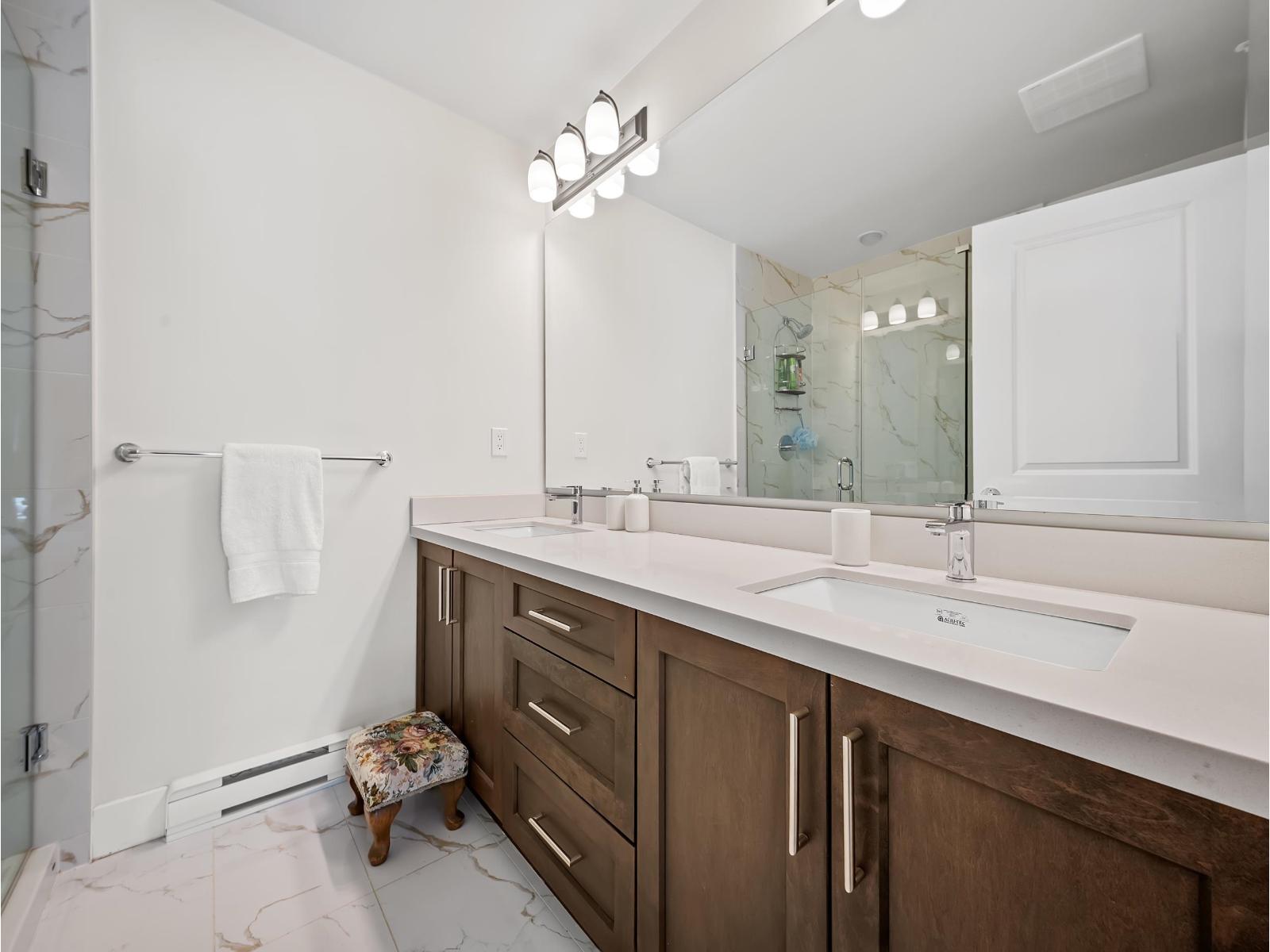 115 16528 24A AVENUE, Surrey