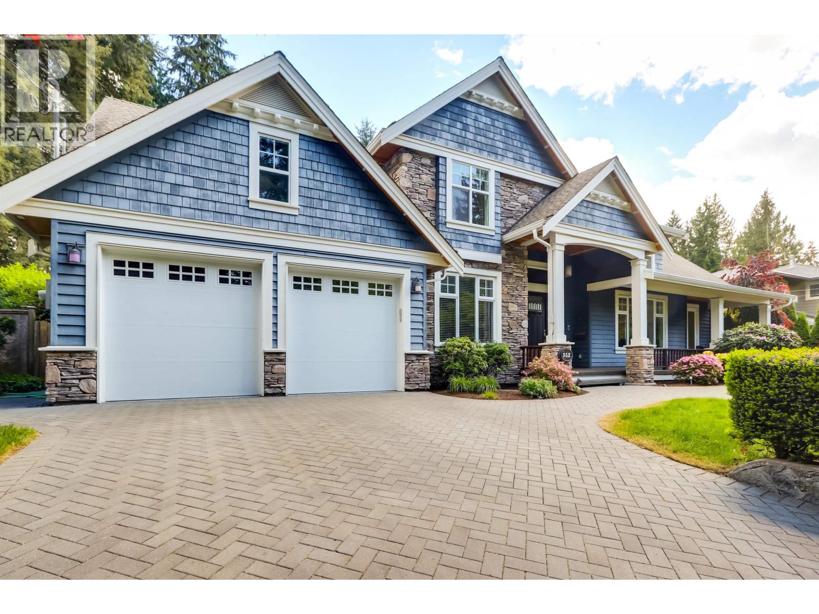 352 ST. JAMES CRESCENT, West Vancouver