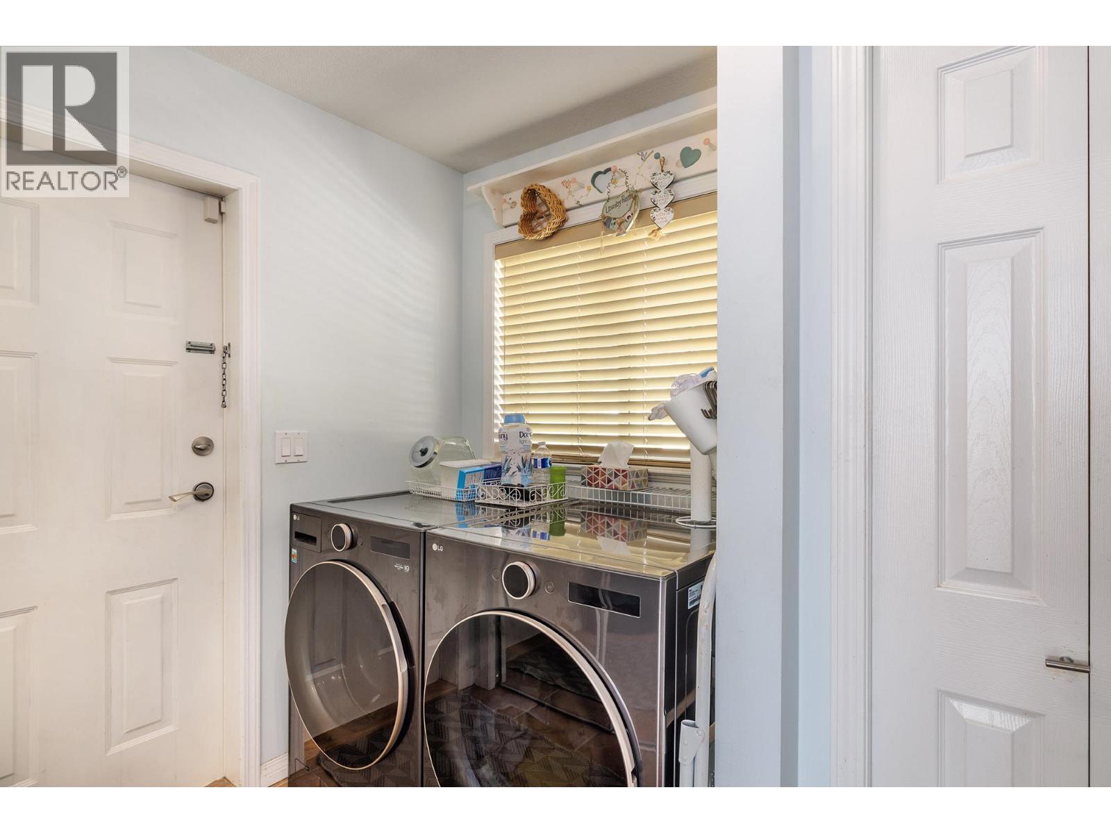 5273 Sutherland Road - 16