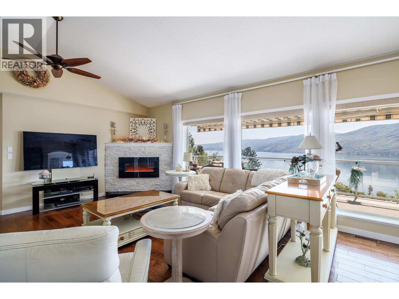5273 Sutherland Road - 3