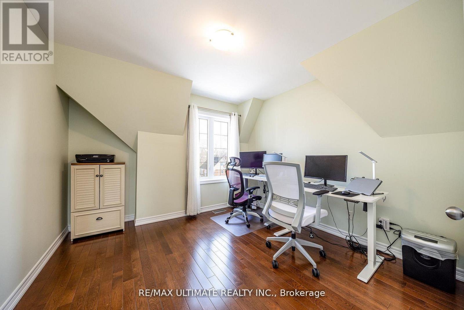 1160 ISLINGTON AVENUE - 32