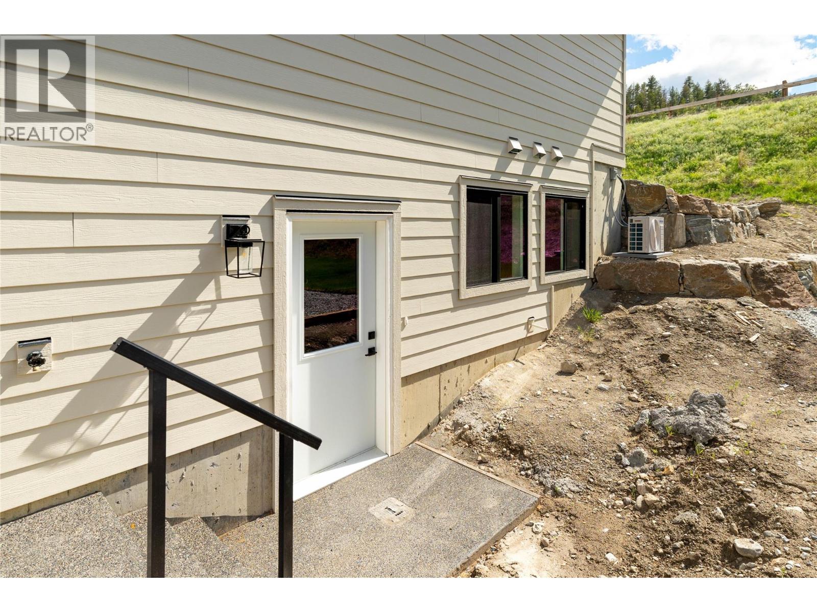 2125 Montenegro Drive, Kelowna