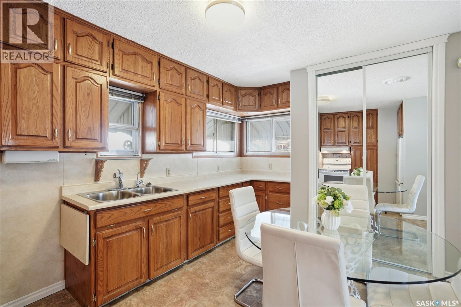 721 H AVENUE S - 12