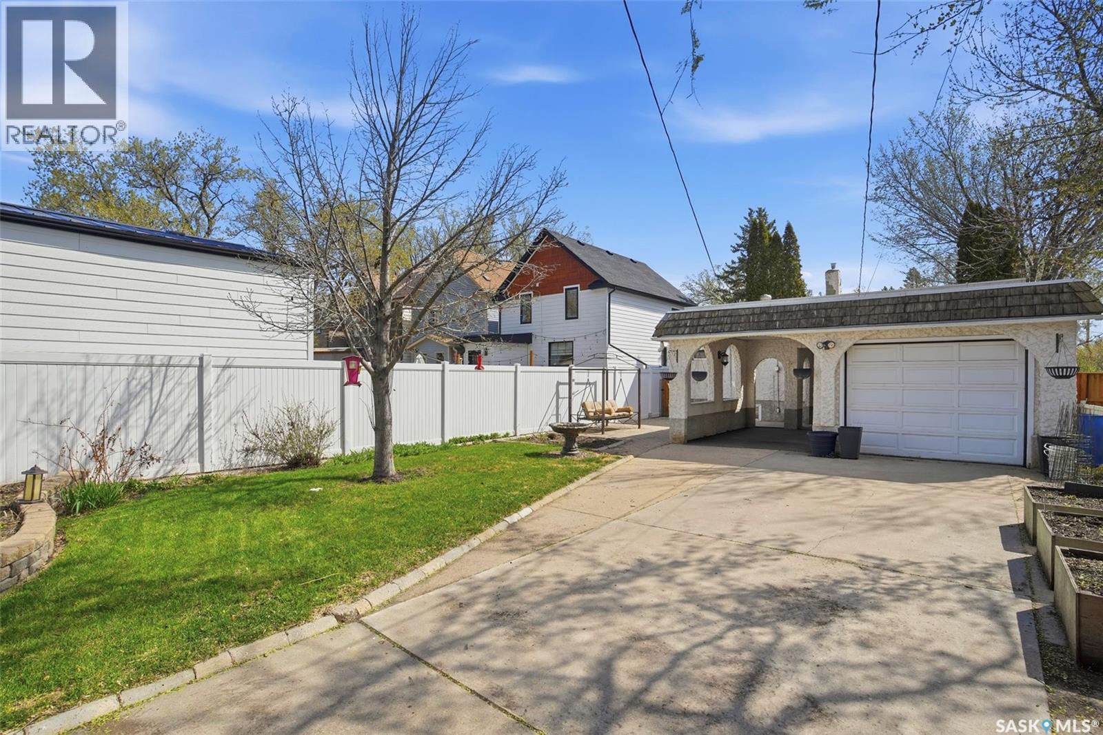 721 H AVENUE S - 32