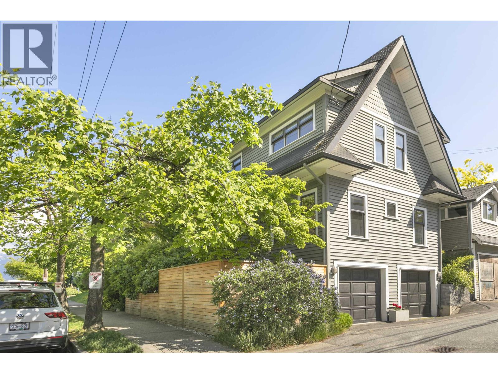 1608 WOODLAND DRIVE, Vancouver