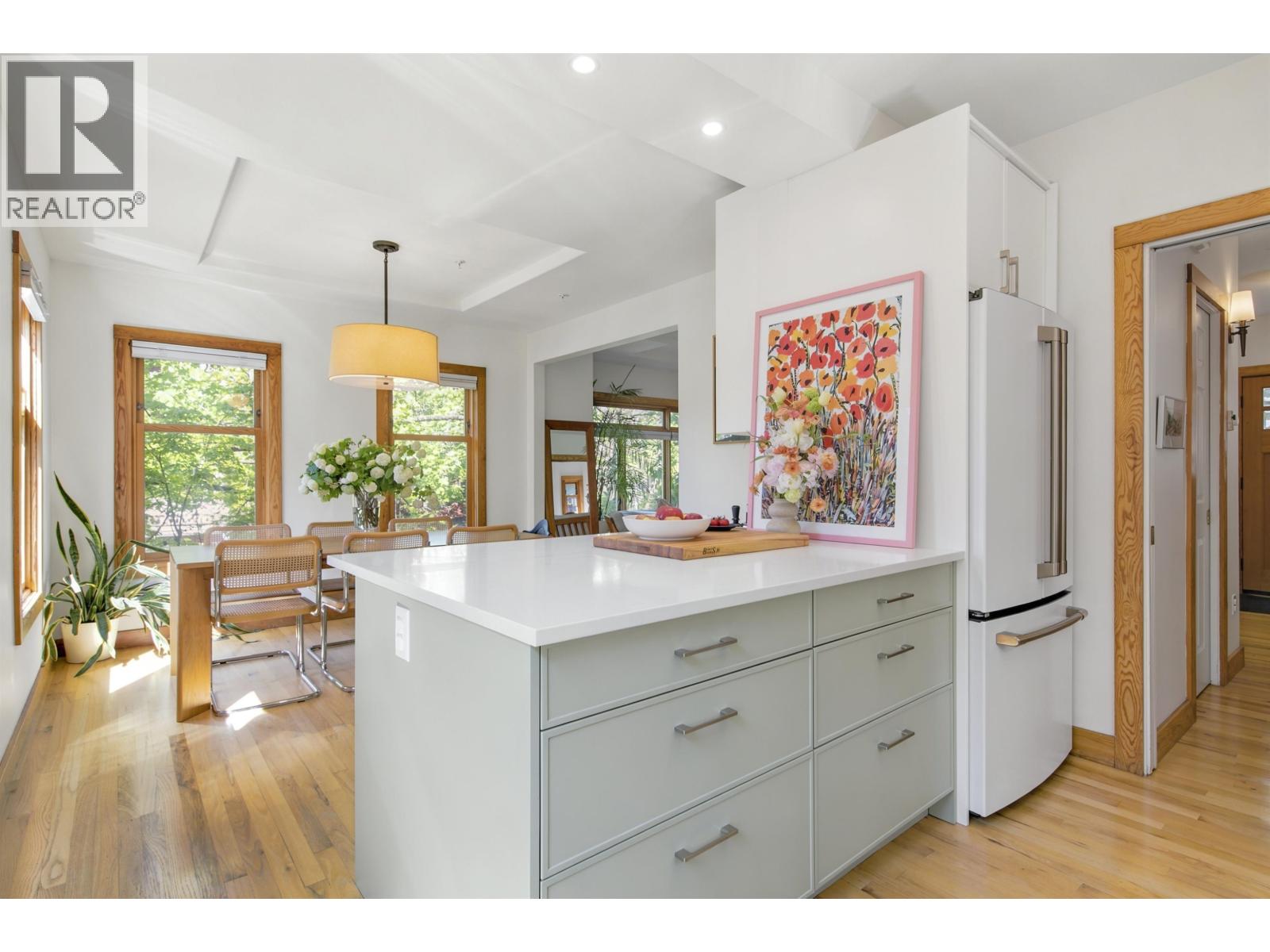 1608 WOODLAND DRIVE, Vancouver