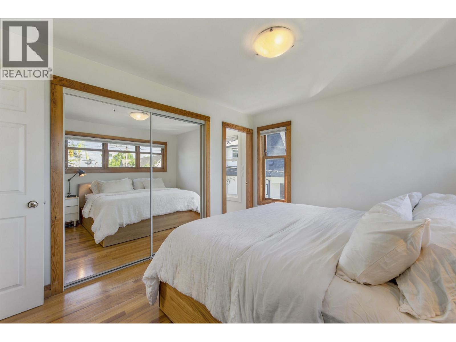 1608 WOODLAND DRIVE, Vancouver