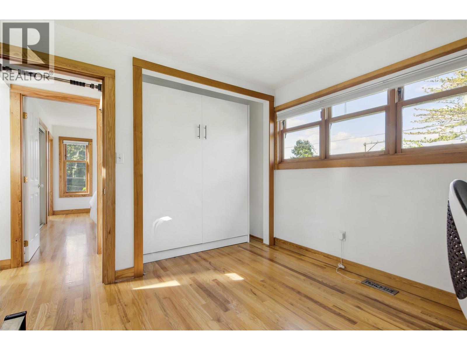 1608 WOODLAND DRIVE, Vancouver