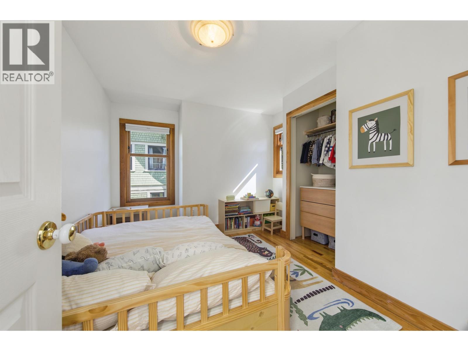1608 WOODLAND DRIVE, Vancouver