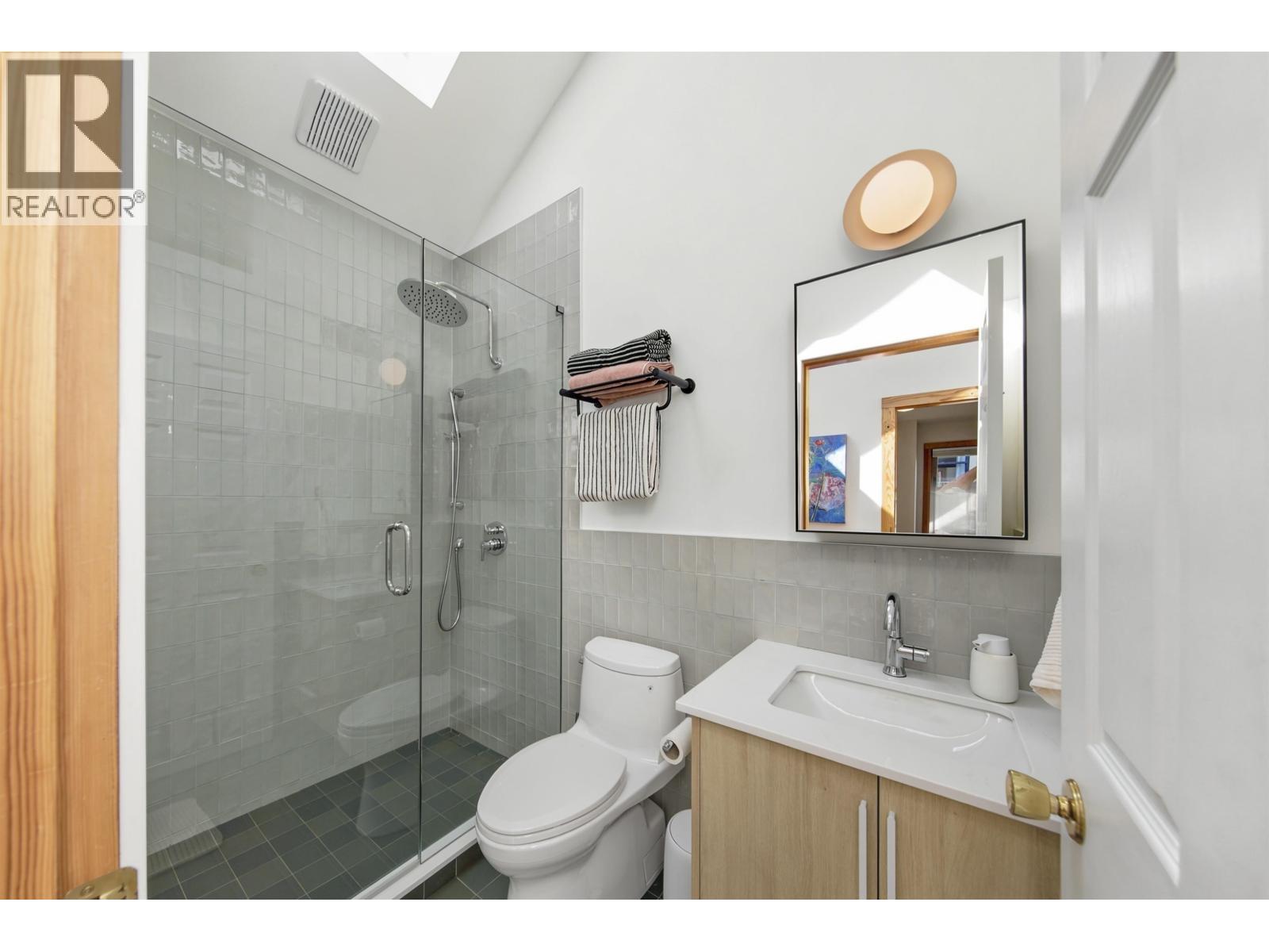 1608 WOODLAND DRIVE, Vancouver
