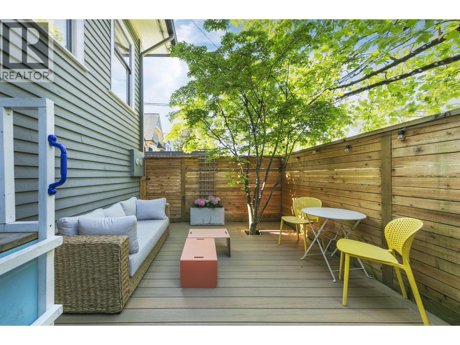 1608 WOODLAND DRIVE, Vancouver
