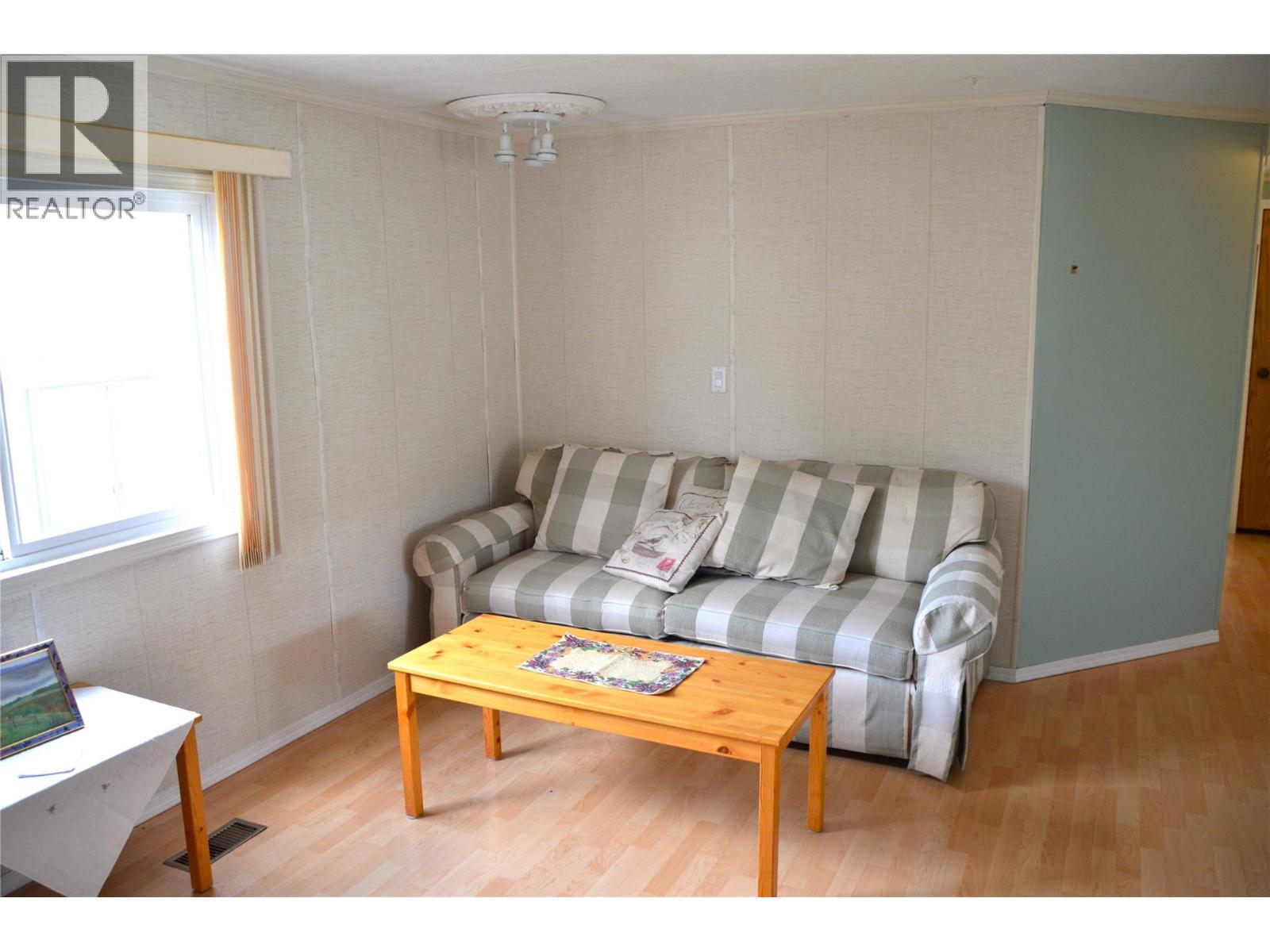 13-566 Coburn Street - 12