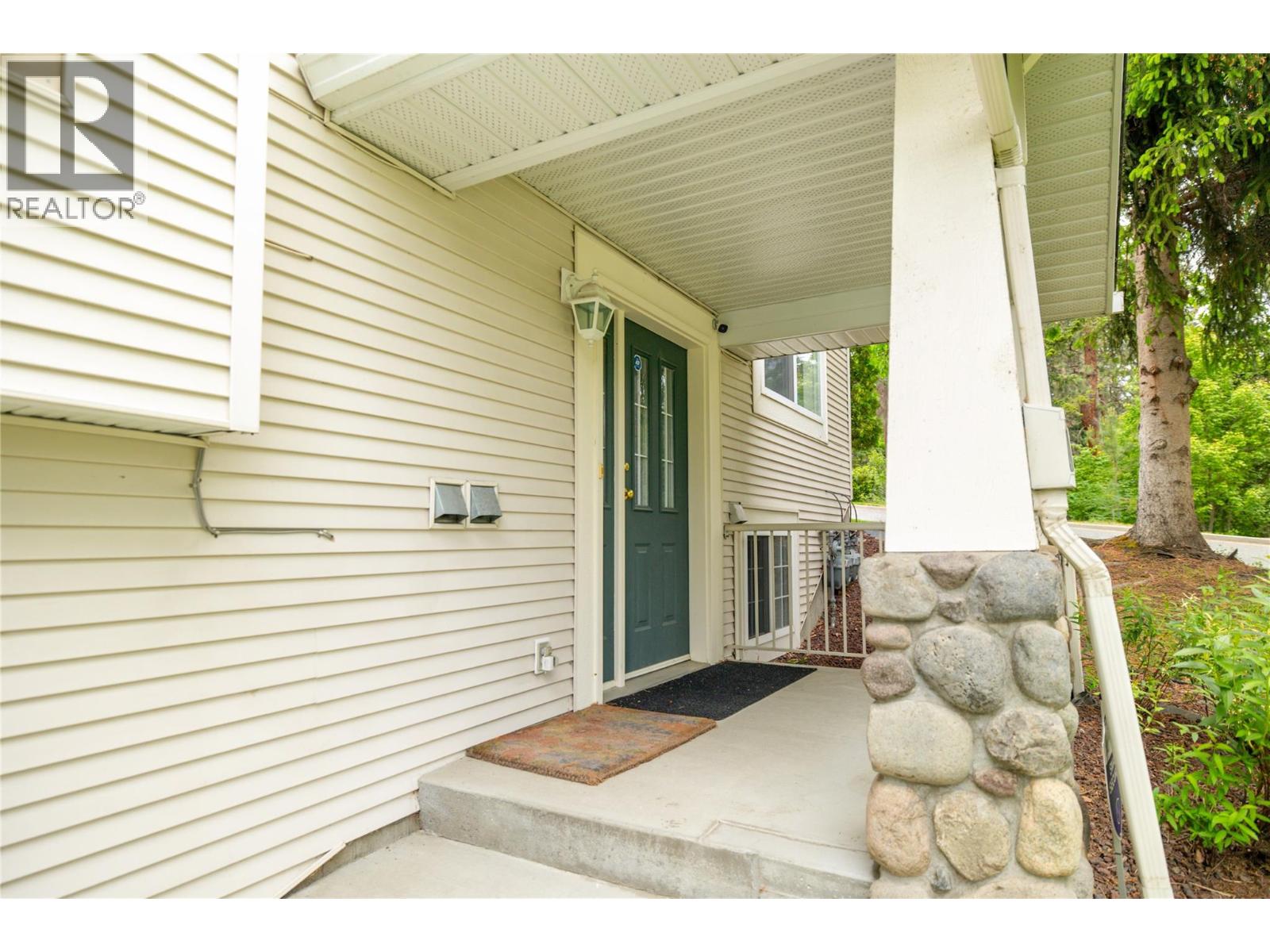 3825 GLEN CANYON Drive Unit# 101, West Kelowna