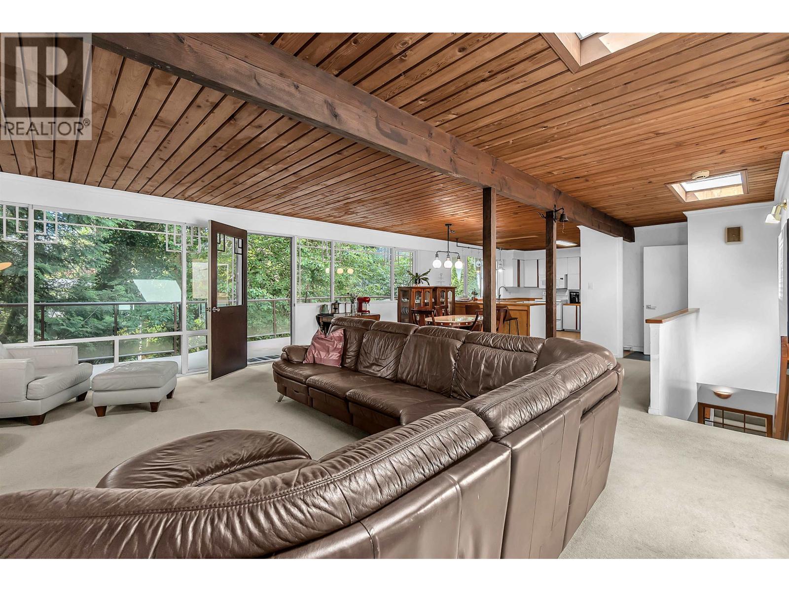 977 BELVEDERE DRIVE — photo 3