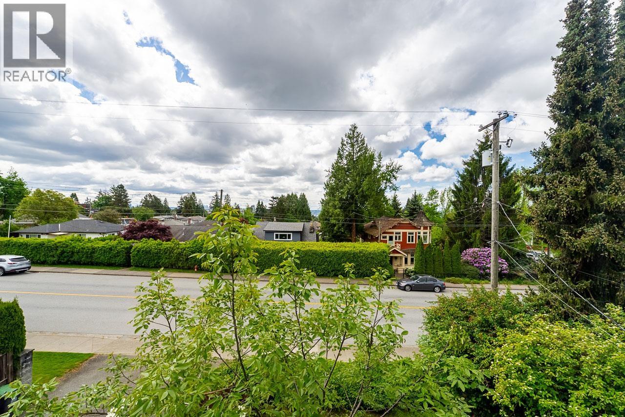264 W QUEENS ROAD, North Vancouver