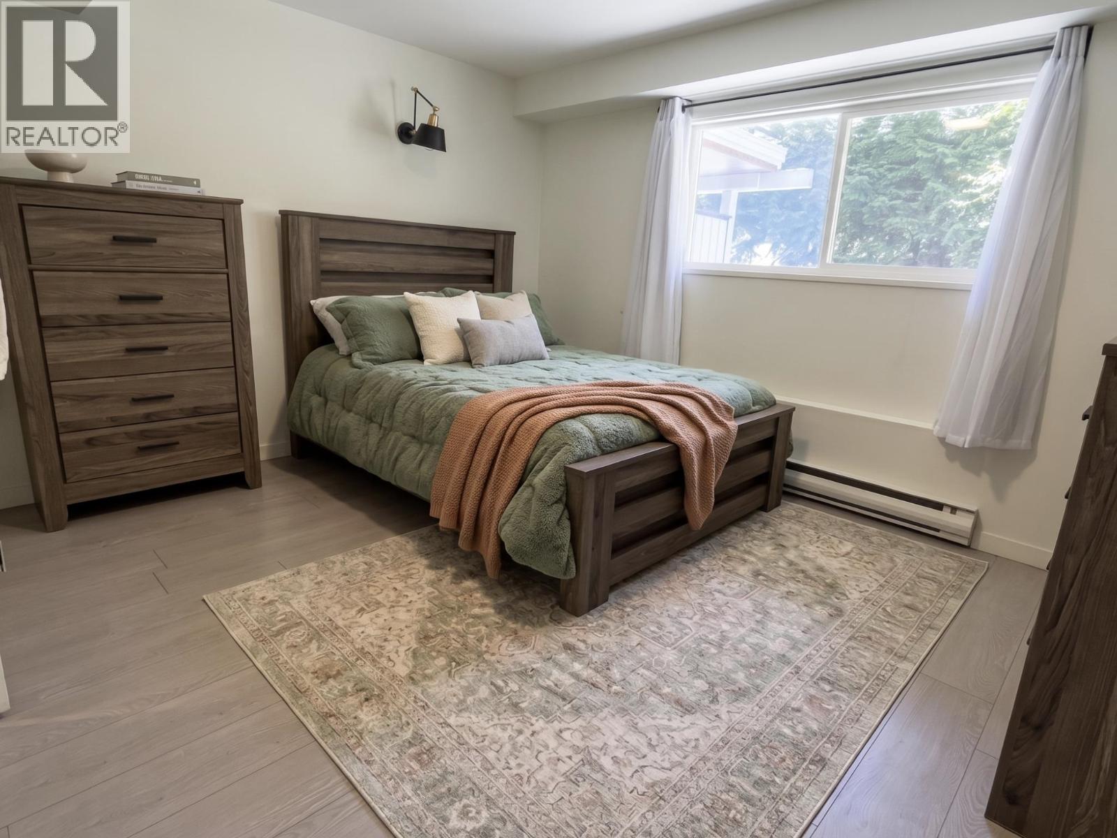6430 FOX STREET, West Vancouver
