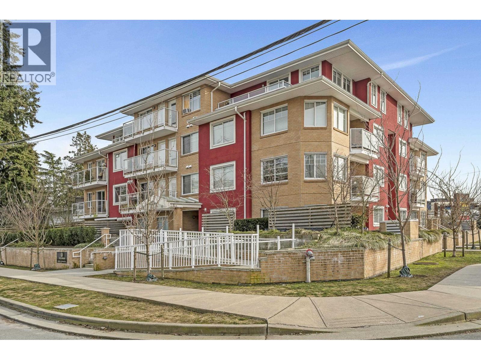 205 1990 WESTMINSTER AVENUE, Port Coquitlam