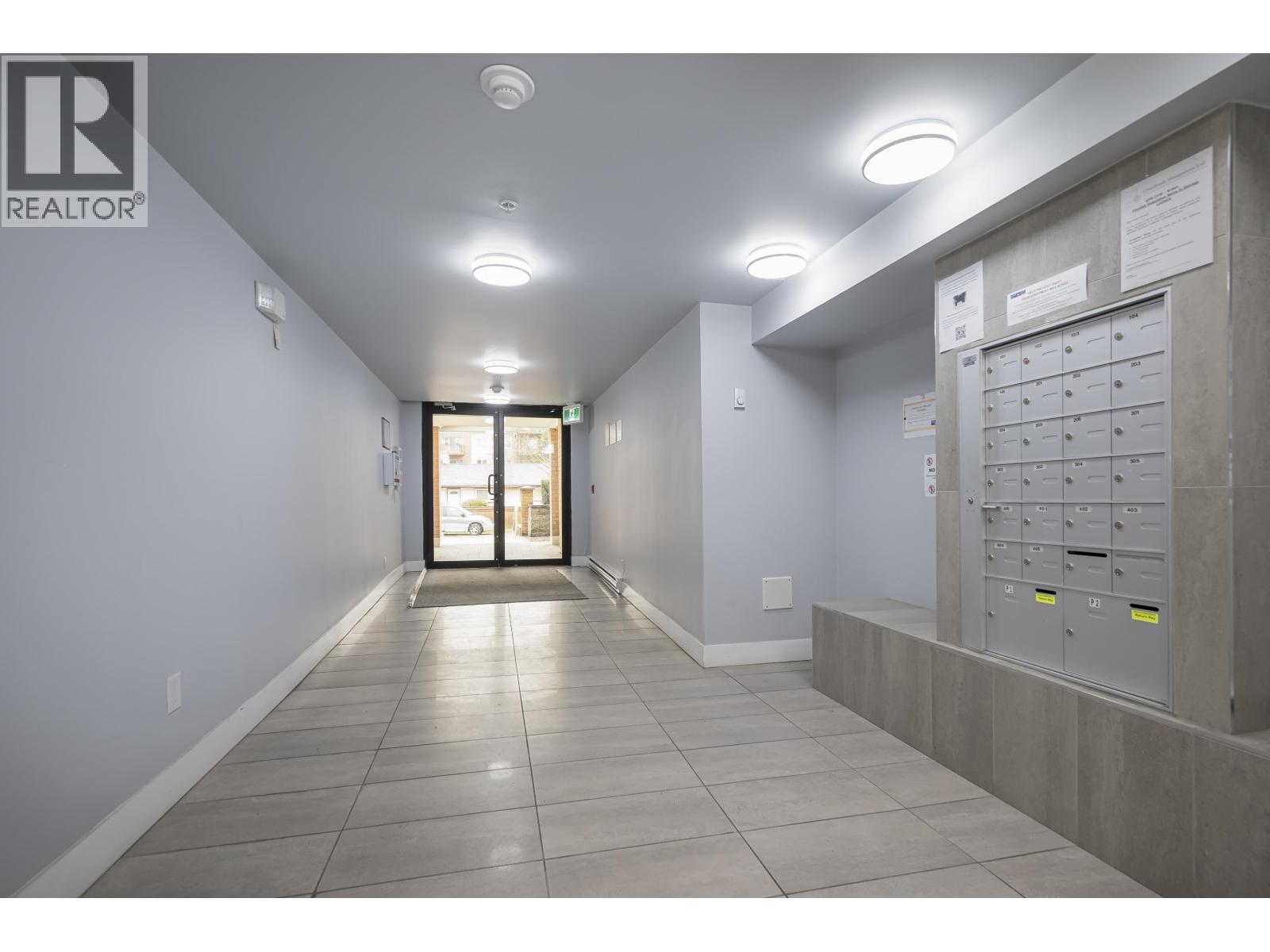 205 1990 WESTMINSTER AVENUE, Port Coquitlam
