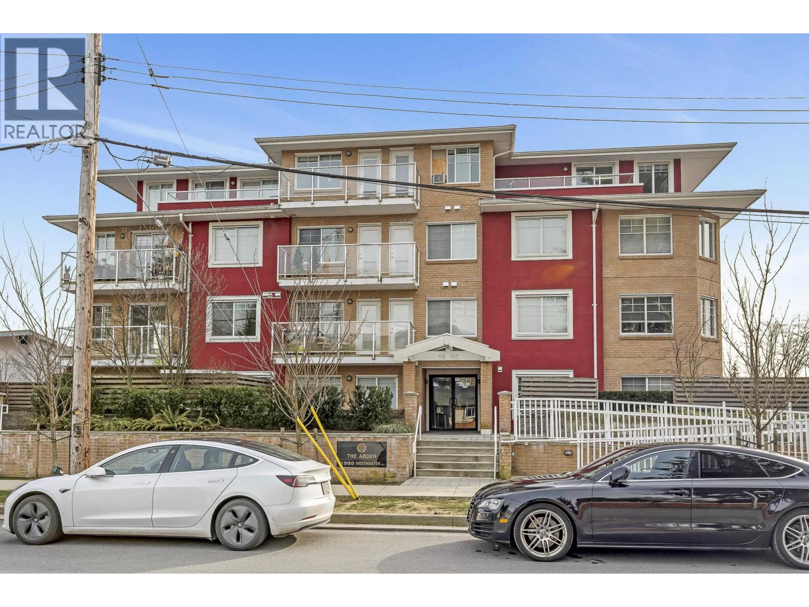 205 1990 WESTMINSTER AVENUE, Port Coquitlam