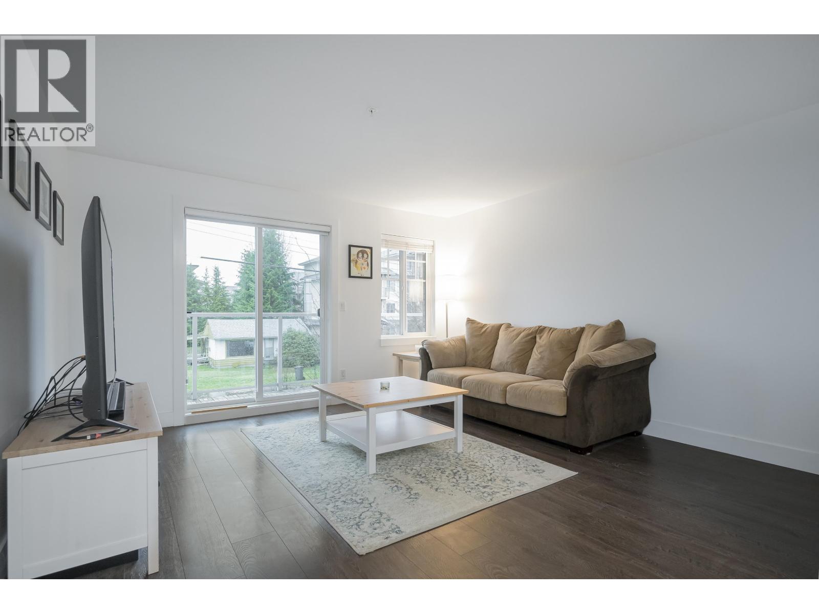 205 1990 WESTMINSTER AVENUE, Port Coquitlam