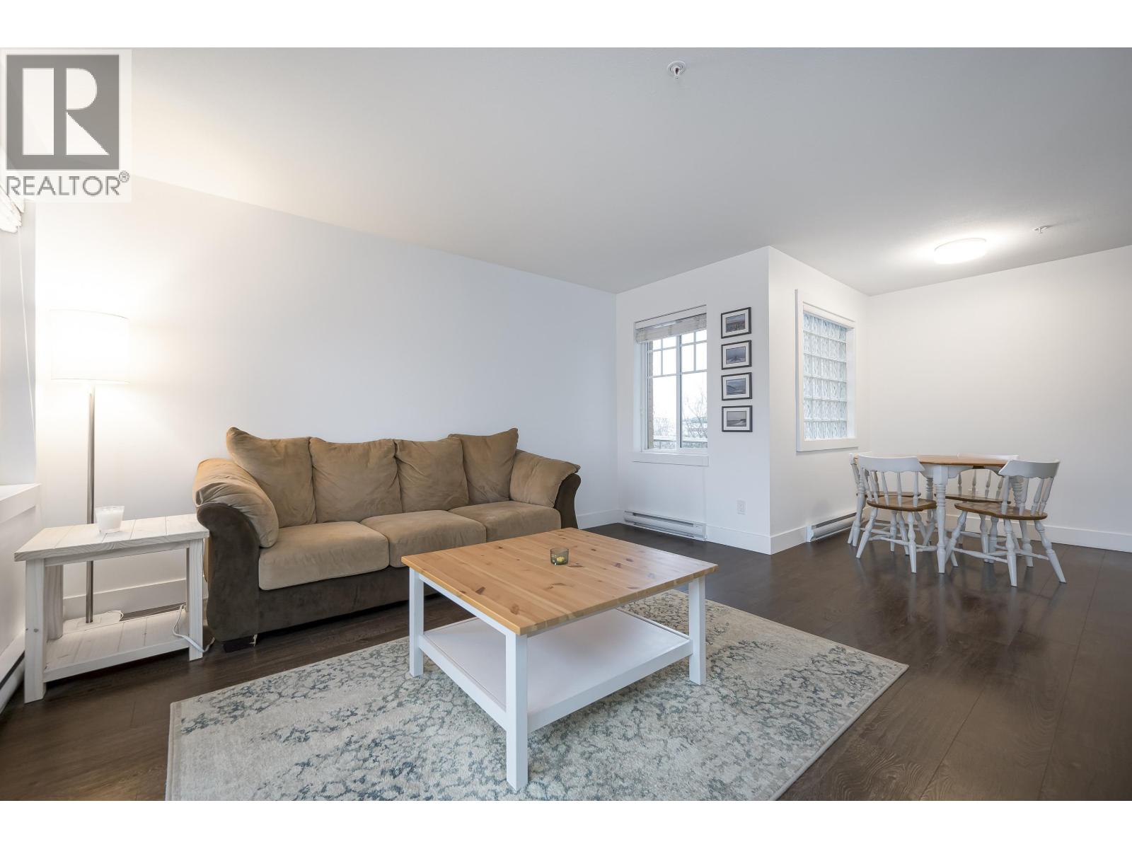 205 1990 WESTMINSTER AVENUE, Port Coquitlam