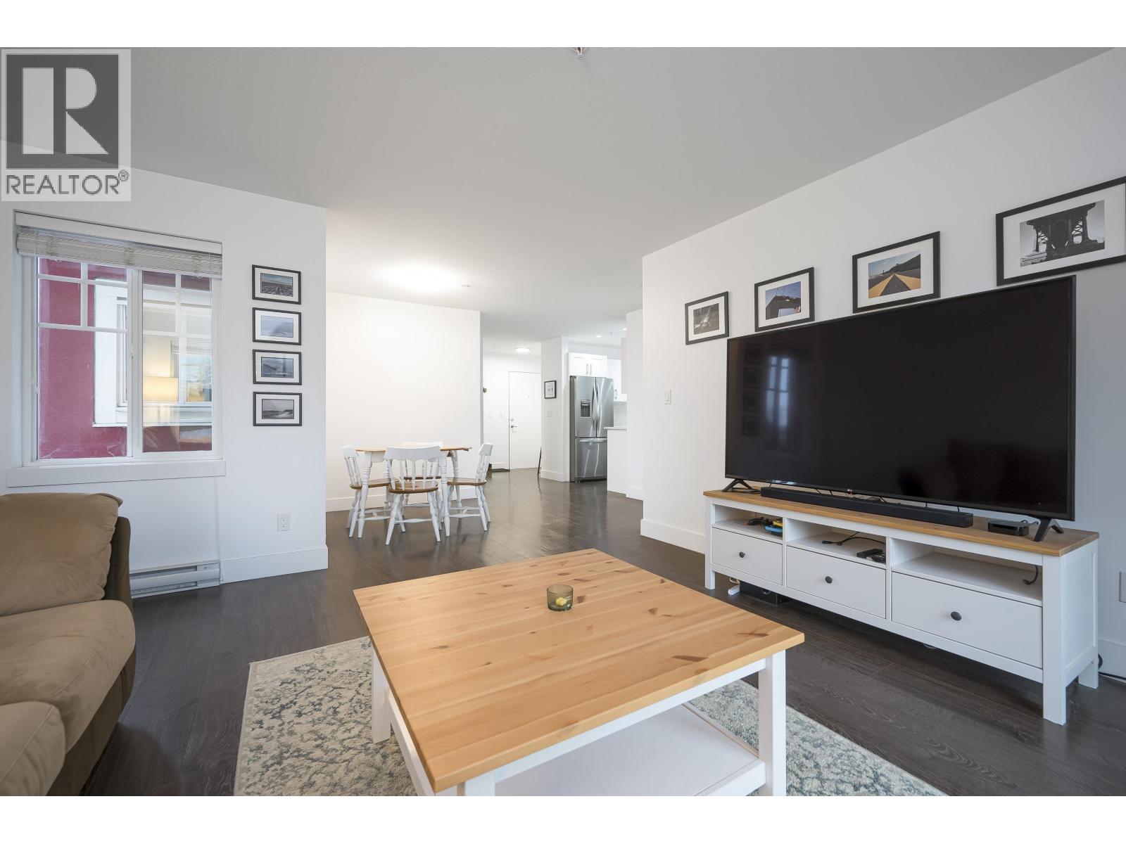 205 1990 WESTMINSTER AVENUE, Port Coquitlam