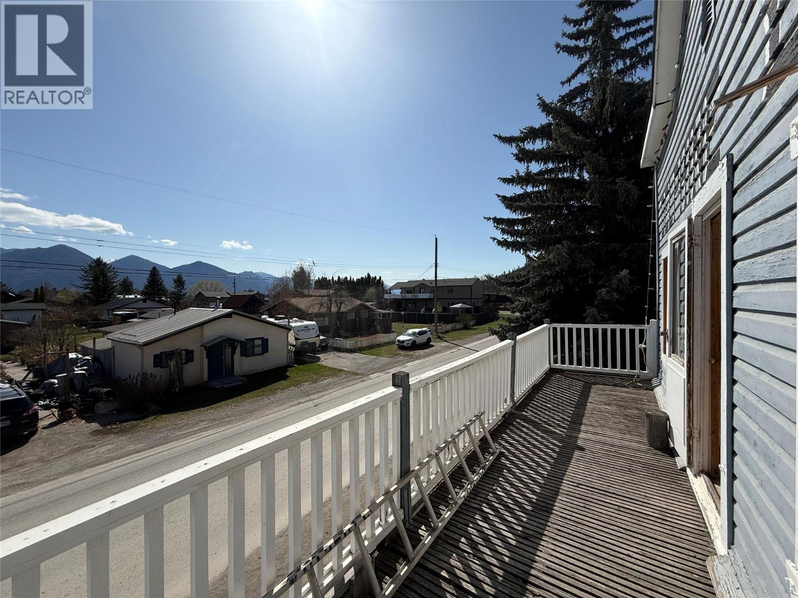 9215 Main Avenue - 55