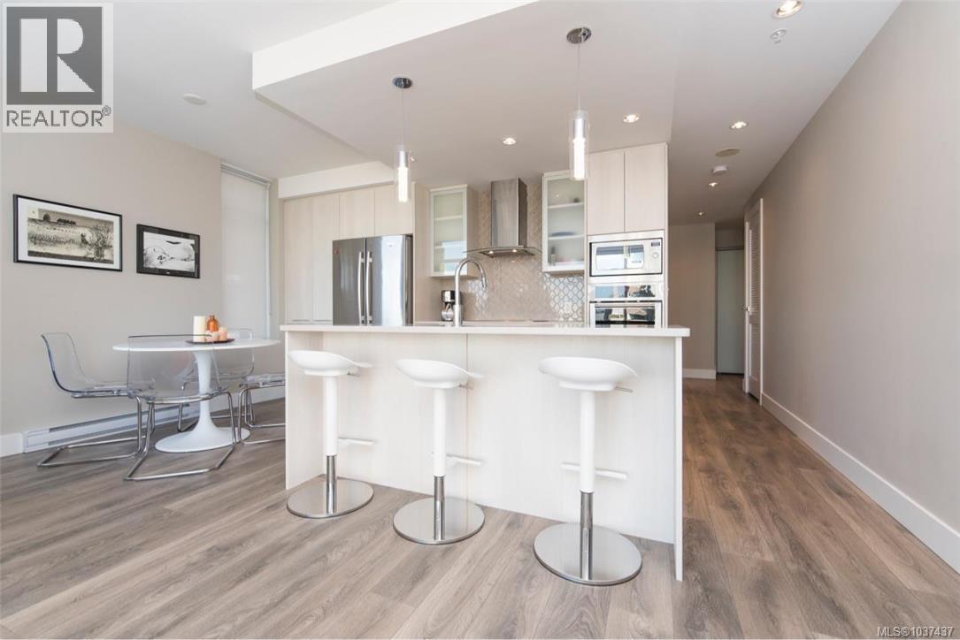 #605 960 Yates St - 3