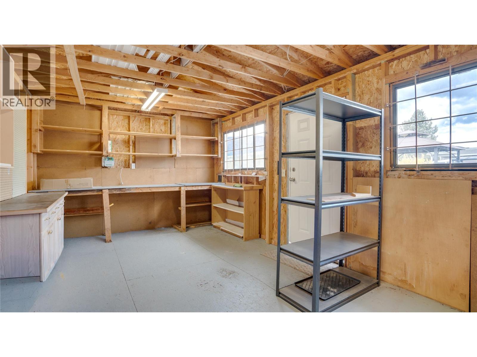#15 9510 Highway 97N Highway - 35