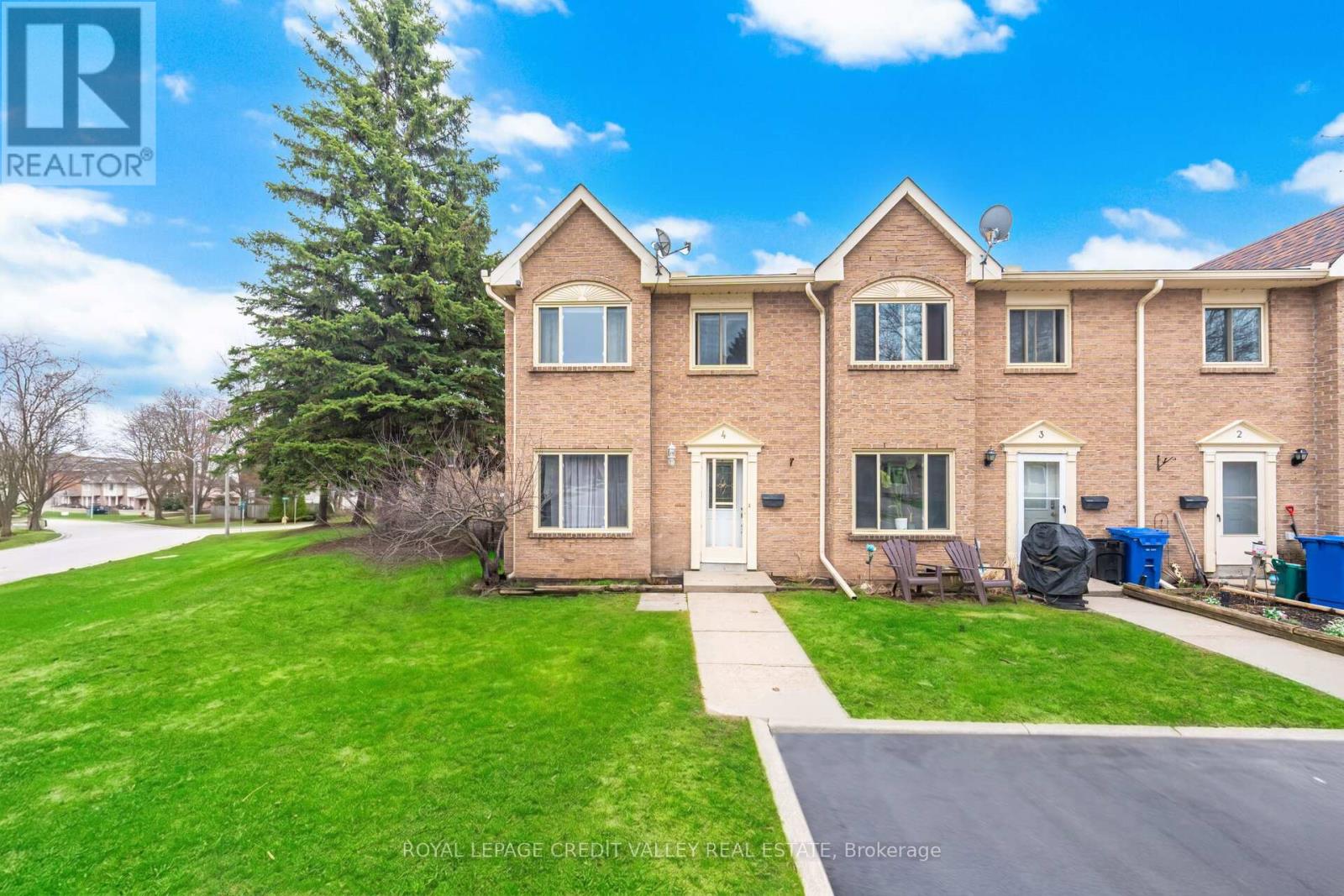 #4 2 PARKVIEW DRIVE - 1