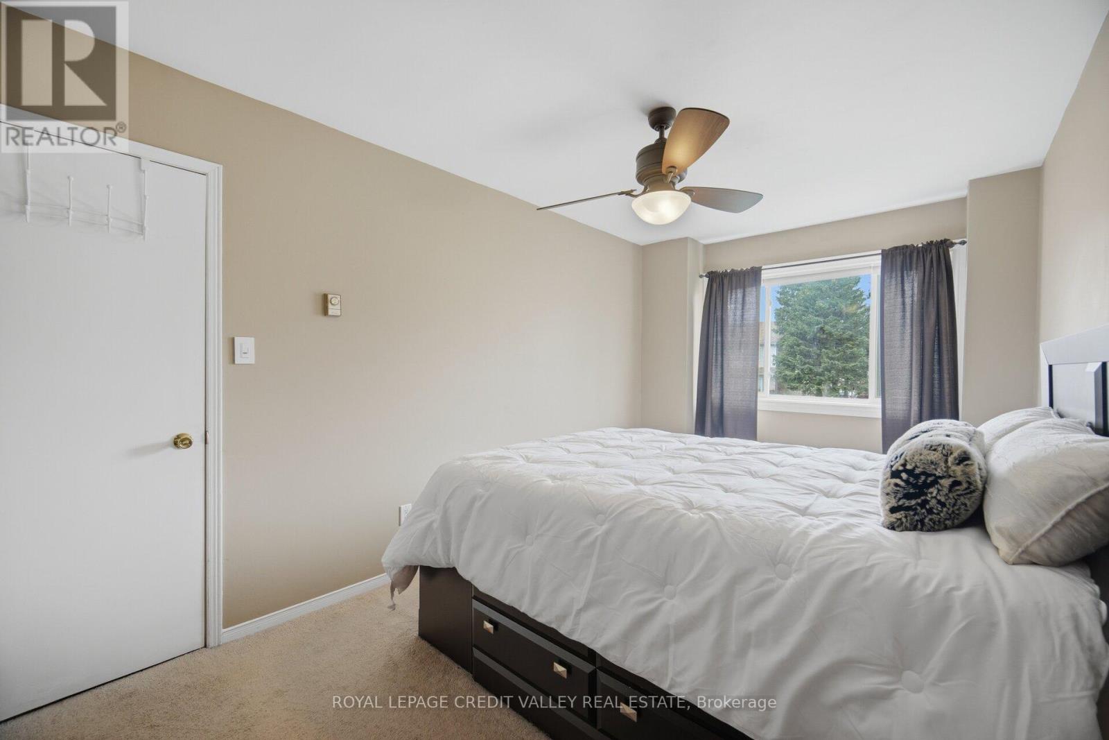 #4 2 PARKVIEW DRIVE - 16