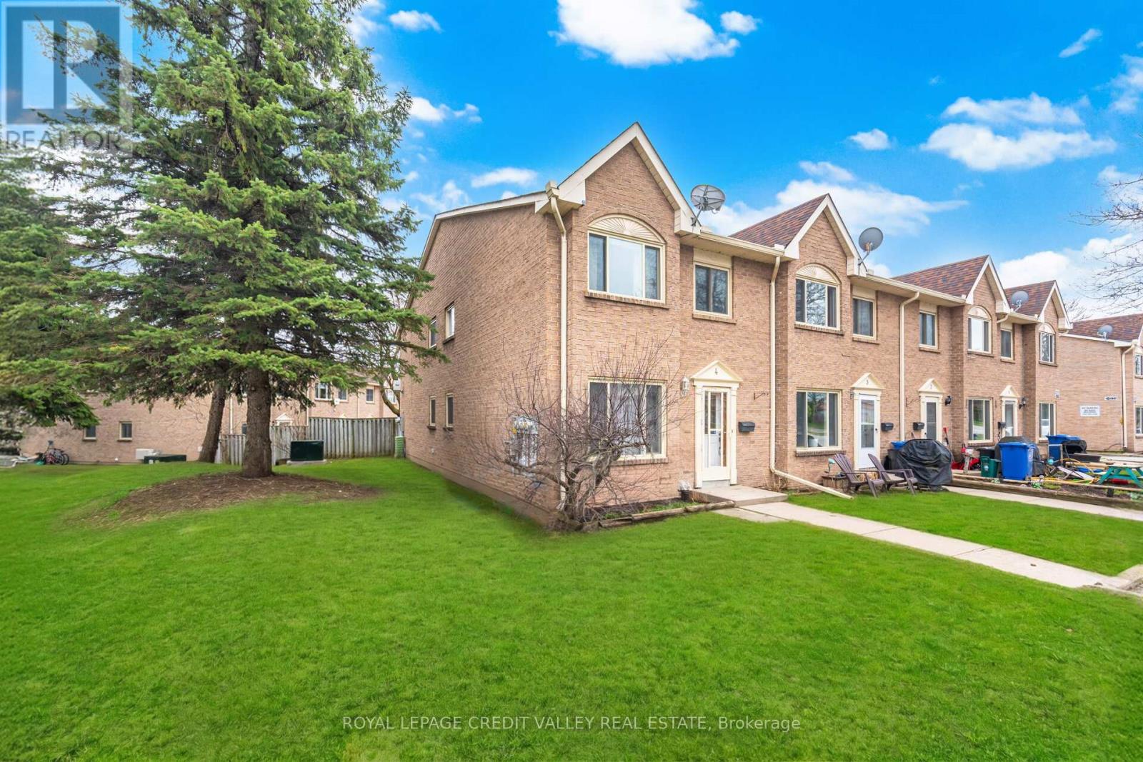 #4 2 PARKVIEW DRIVE - 3