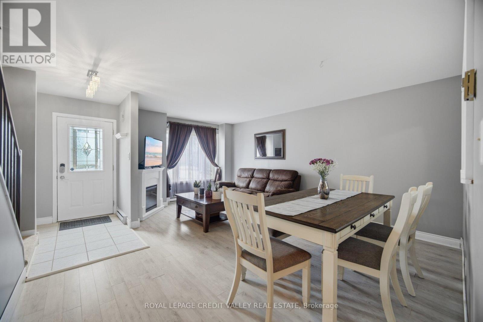 #4 2 PARKVIEW DRIVE - 5